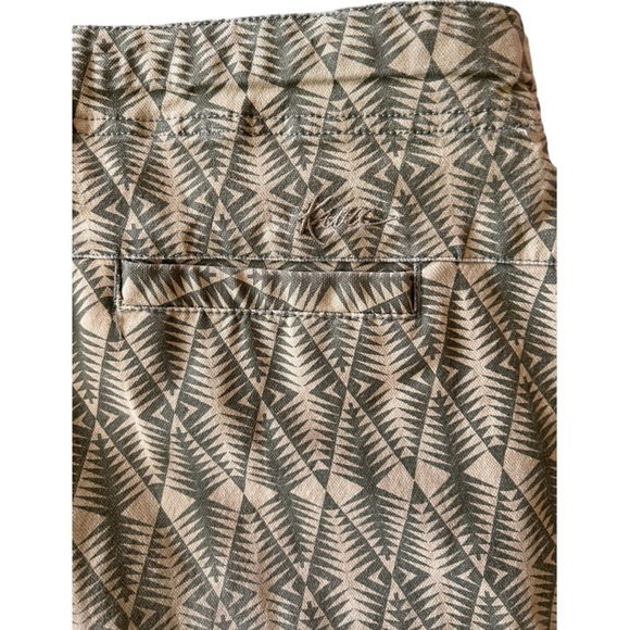 Kavu Patterned Green Shorts - Picture 3 of 5